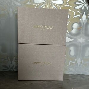 Jimmy Choo. London. Shoebox collection . Tissue paper.